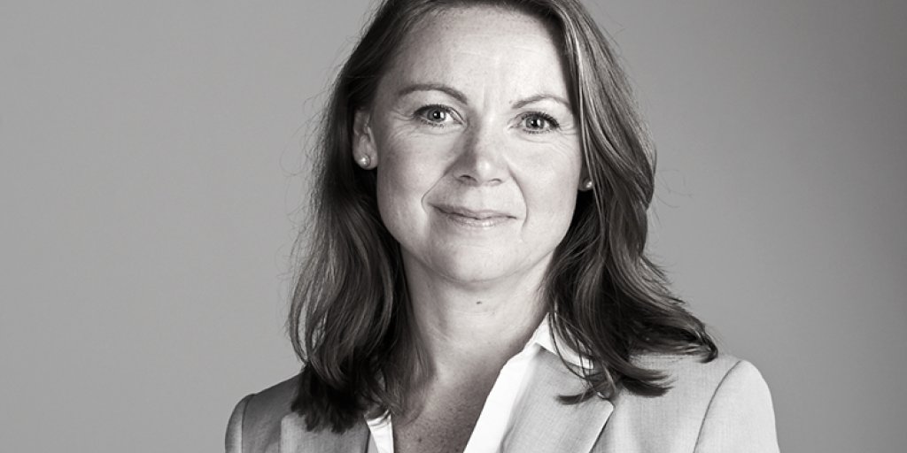 Svartvit porträttbild på Bouvets medarbetare Marika Jons