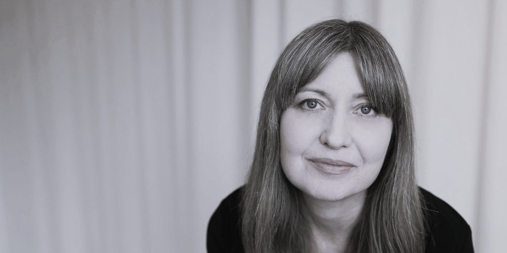 Svartvitt fotografi på ny avdelningsledare inom hälsosektorn på Bouvet - Karin Wallis